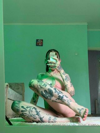 sarah_hot_tatto