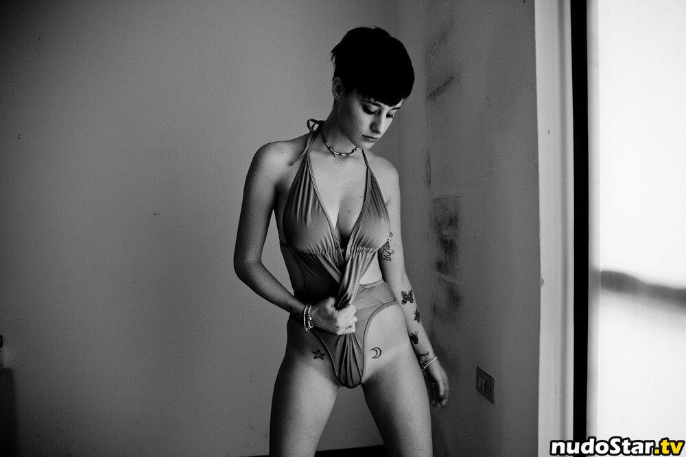 Sarah Manzoni / sarahmanzoni933 Nude OnlyFans Leaked Photo #15