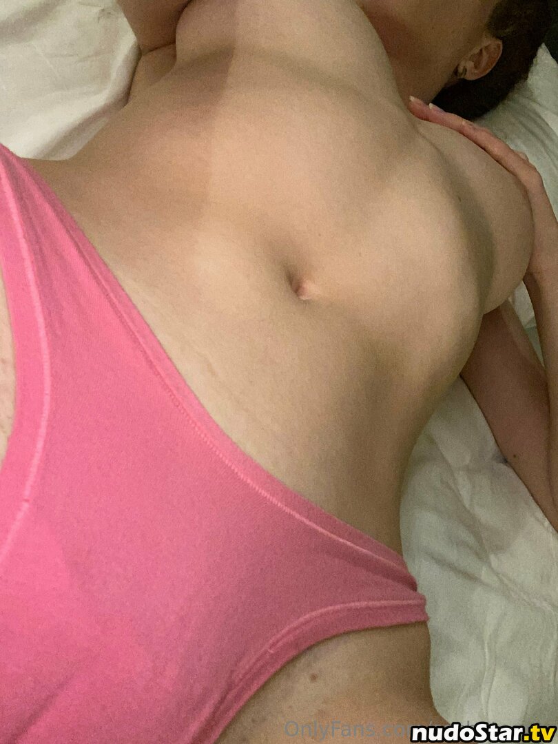 sashateaser / the.nonbinary.bombshell Nude OnlyFans Leaked Photo #35