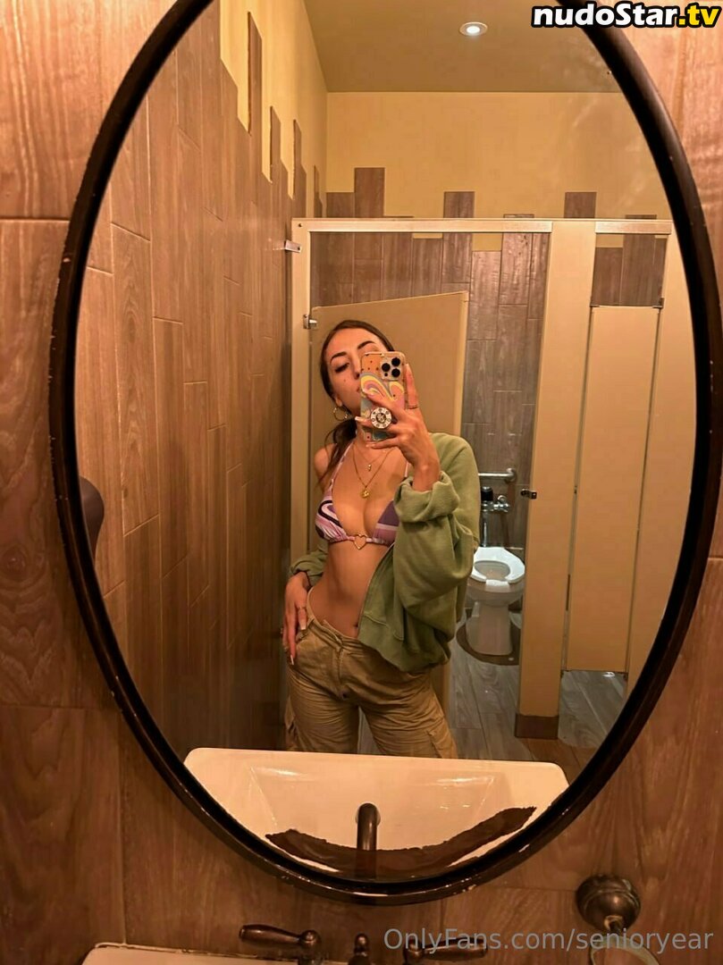 Alexis / senioryear / senioryearnetflix Nude OnlyFans Leaked Photo #385
