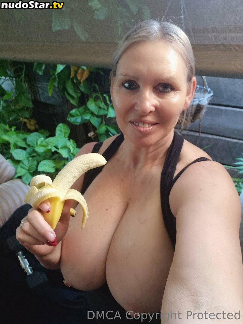 marthaa__k / sexymatureaussielady Nude OnlyFans Leaked Photo #47