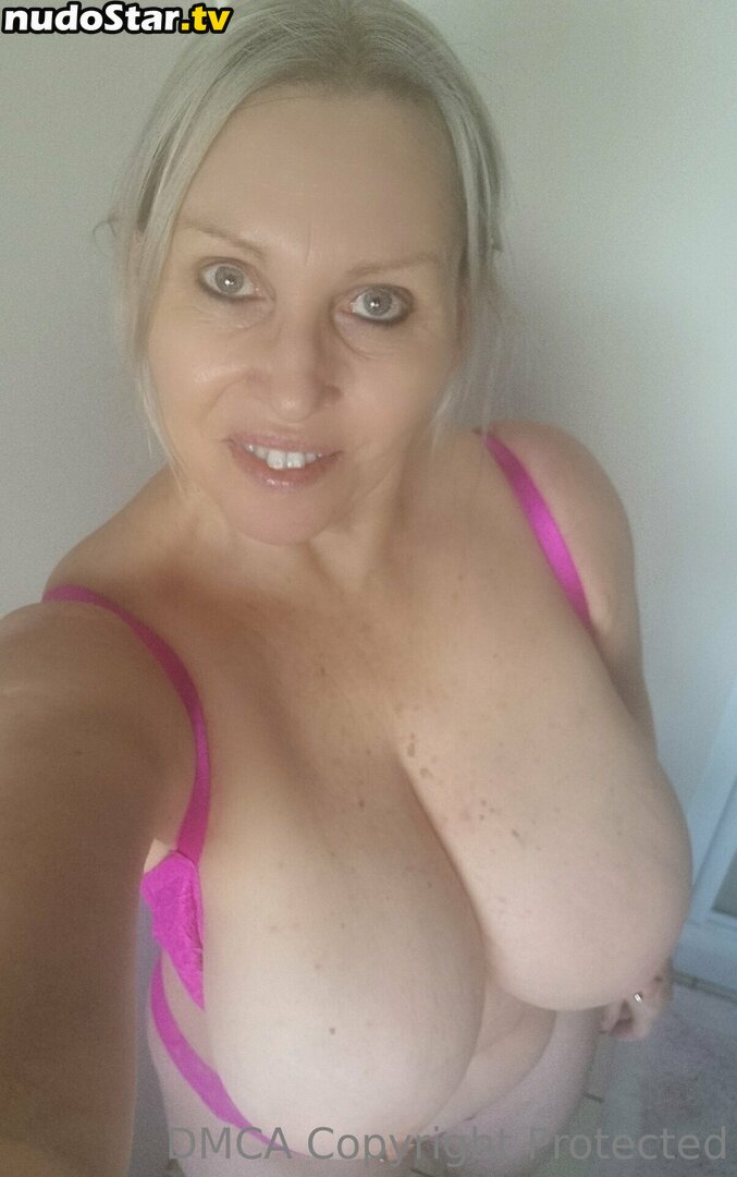 marthaa__k / sexymatureaussielady Nude OnlyFans Leaked Photo #58