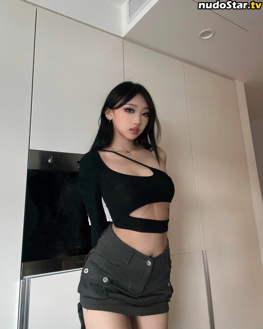 Sharon.zxt / shiorichii Nude OnlyFans Leaked Photo #21