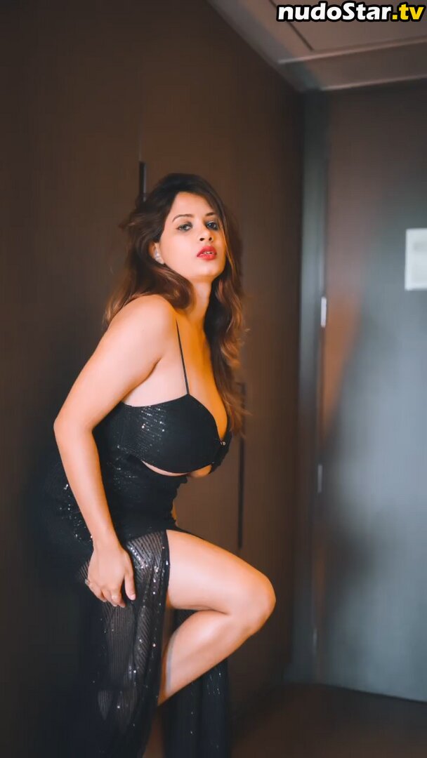 Shiviconic7 / Shivona Sinha Nude OnlyFans Leaked Photo #38