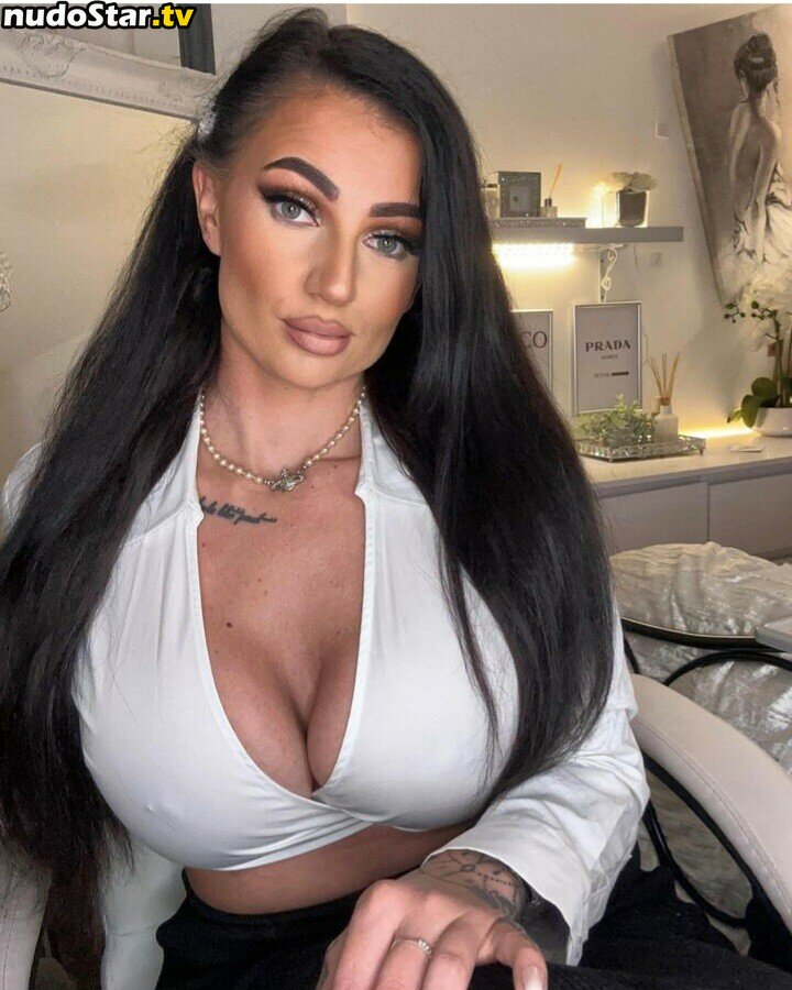Siobhan Ward / that_inked_girl_ Nude OnlyFans Leaked Photo #20