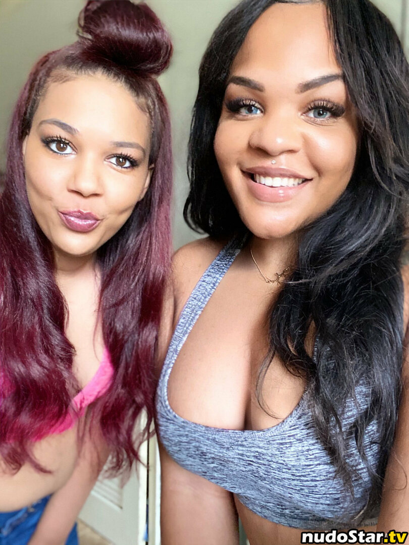 officialsistersister / sistersister Nude OnlyFans Leaked Photo #32