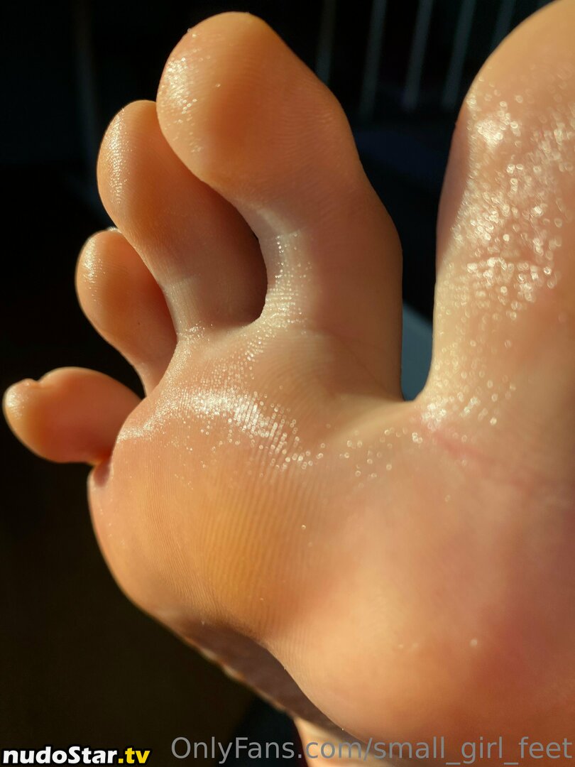 small_girl_feet / toes_for_your_nose Nude OnlyFans Leaked Photo #11