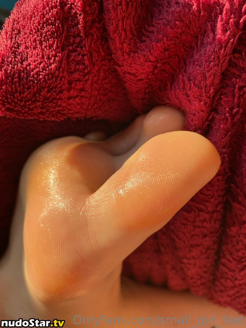 small_girl_feet / toes_for_your_nose Nude OnlyFans Leaked Photo #12