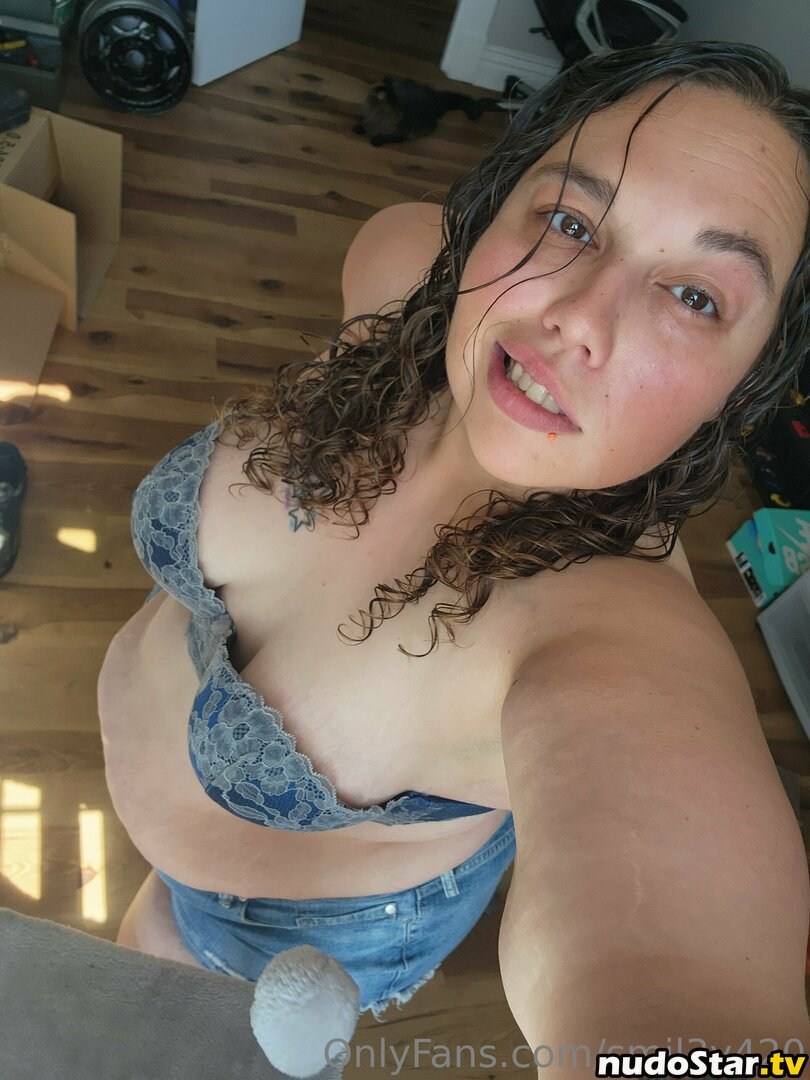 smil3y420 / smilesbaby420 Nude OnlyFans Leaked Photo #13