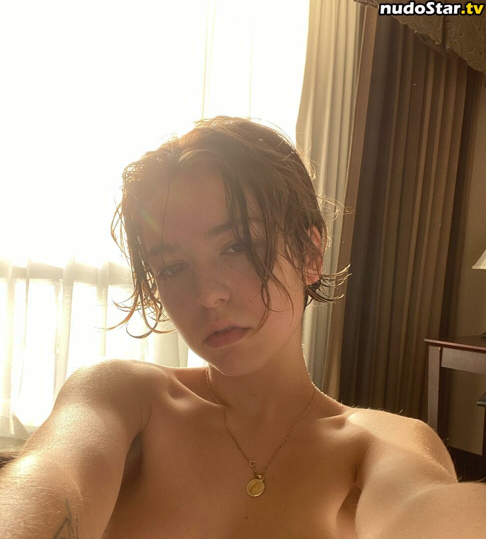 Lindsey Jordan / Snailmail Nude OnlyFans Leaked Photo #5