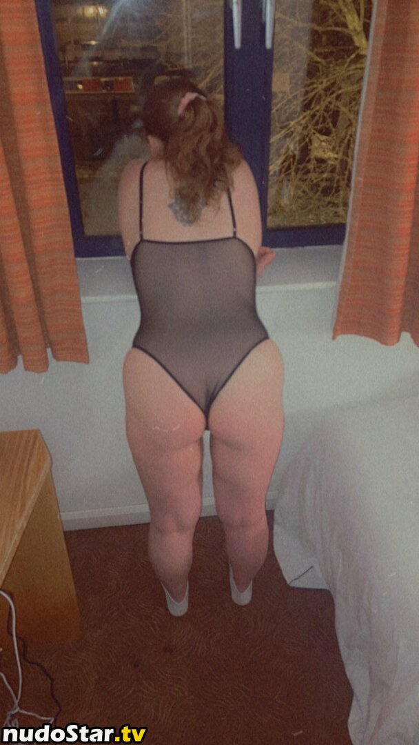 Snowbunnysoph / thickfitsteph Nude OnlyFans Leaked Photo #1