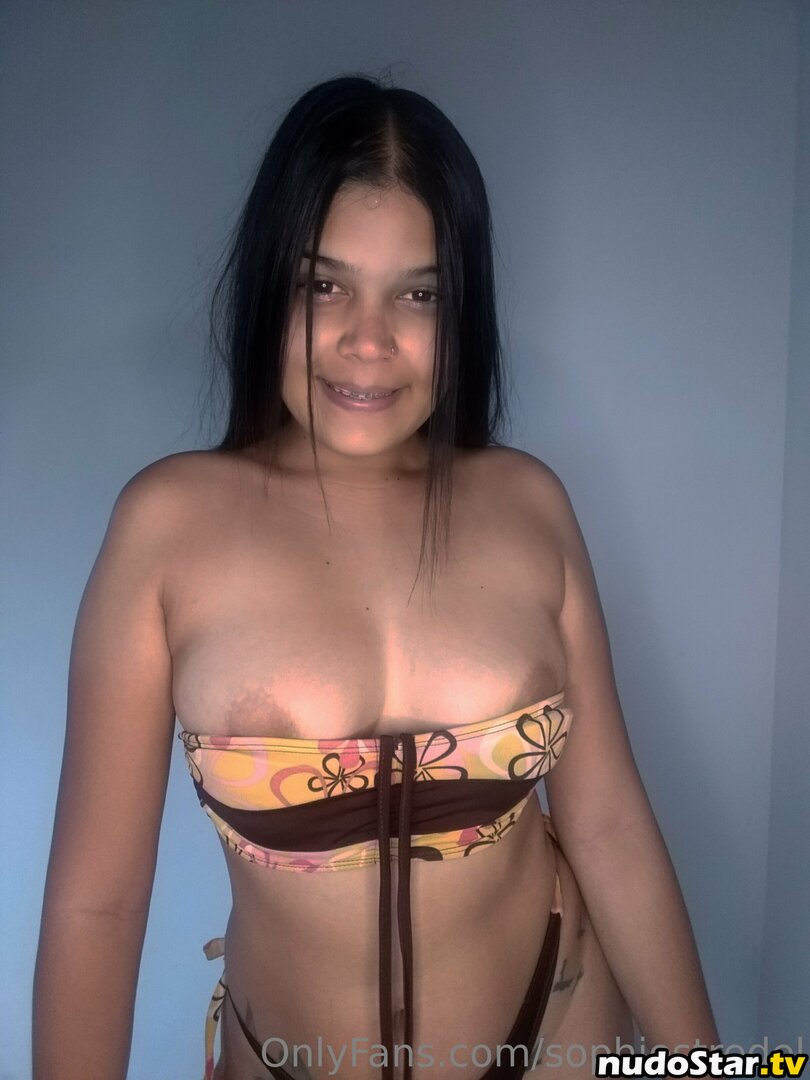 sofia_only18 / sophialim18 Nude OnlyFans Leaked Photo #32