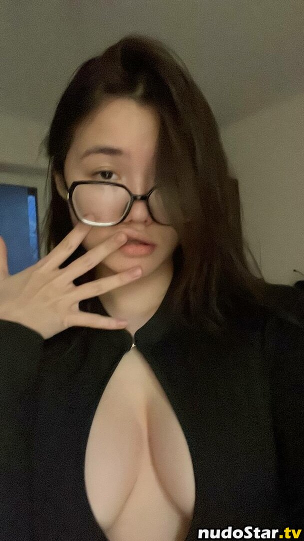 Lilylilx / sofiaaa.park Nude OnlyFans Leaked Photo #34