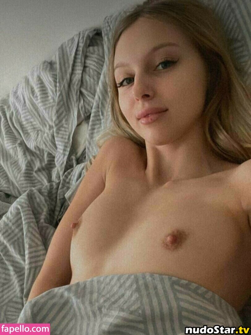 badsofia / sofialien Nude OnlyFans Leaked Photo #21