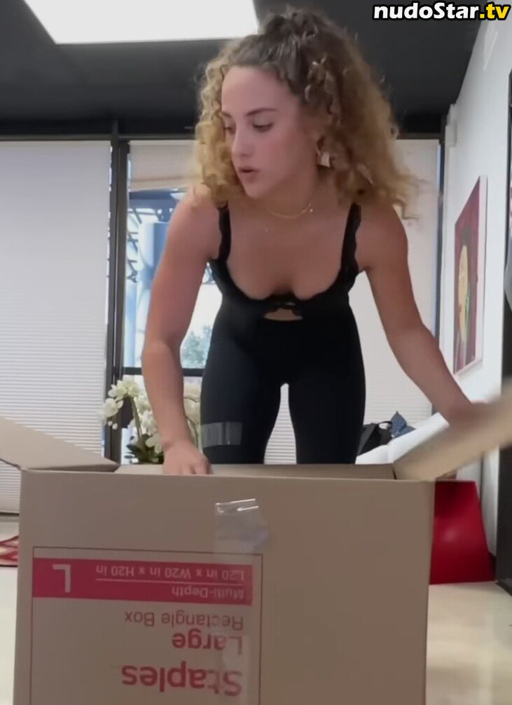 Sofie Dossi / sofiedossi Nude OnlyFans Leaked Photo #5