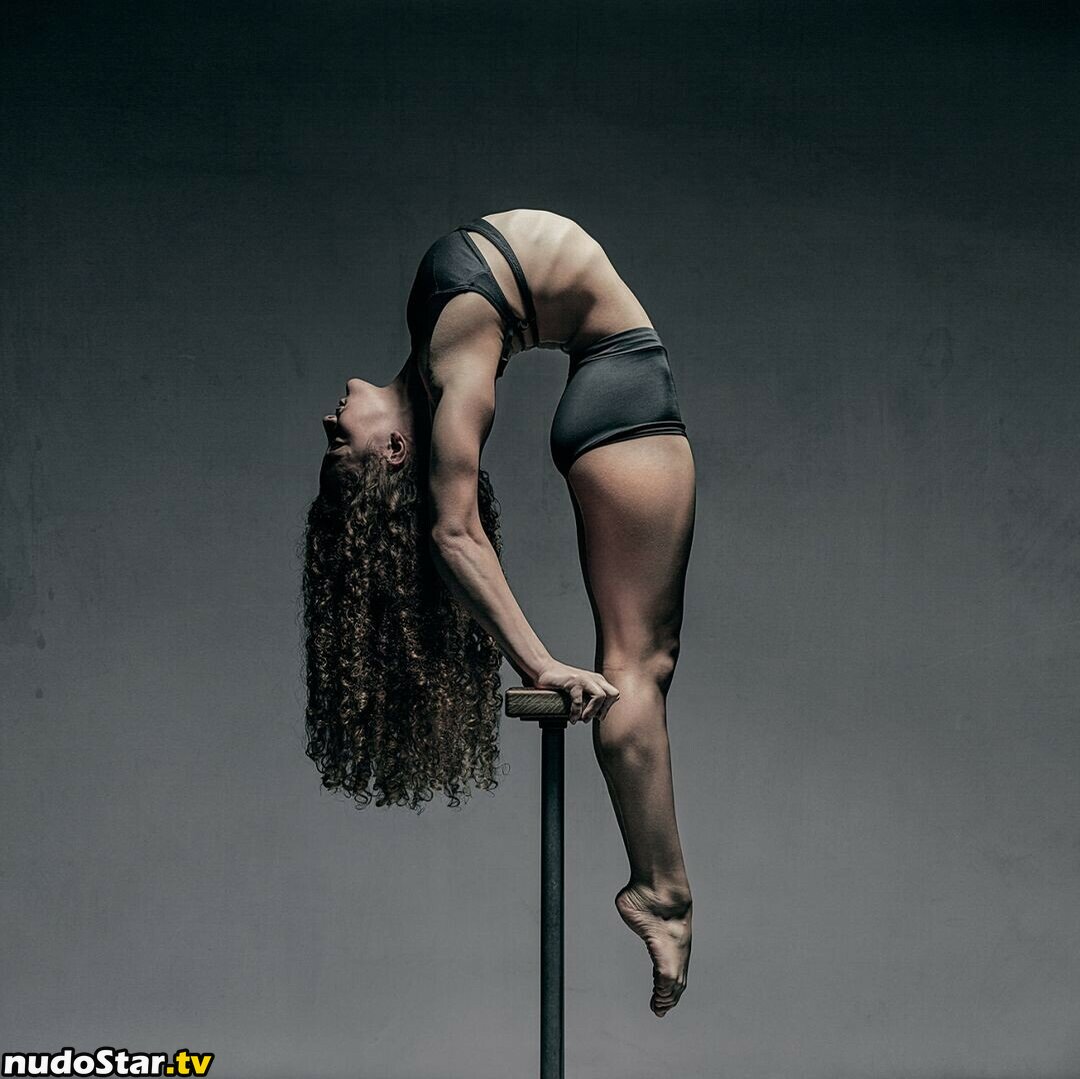 Sofie Dossi / sofiedossi Nude OnlyFans Leaked Photo #78