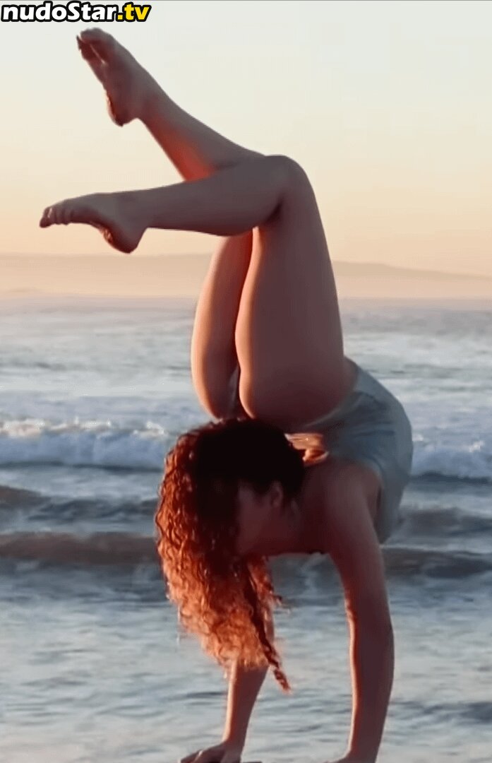 Sofie Dossi / sofiedossi Nude OnlyFans Leaked Photo #180