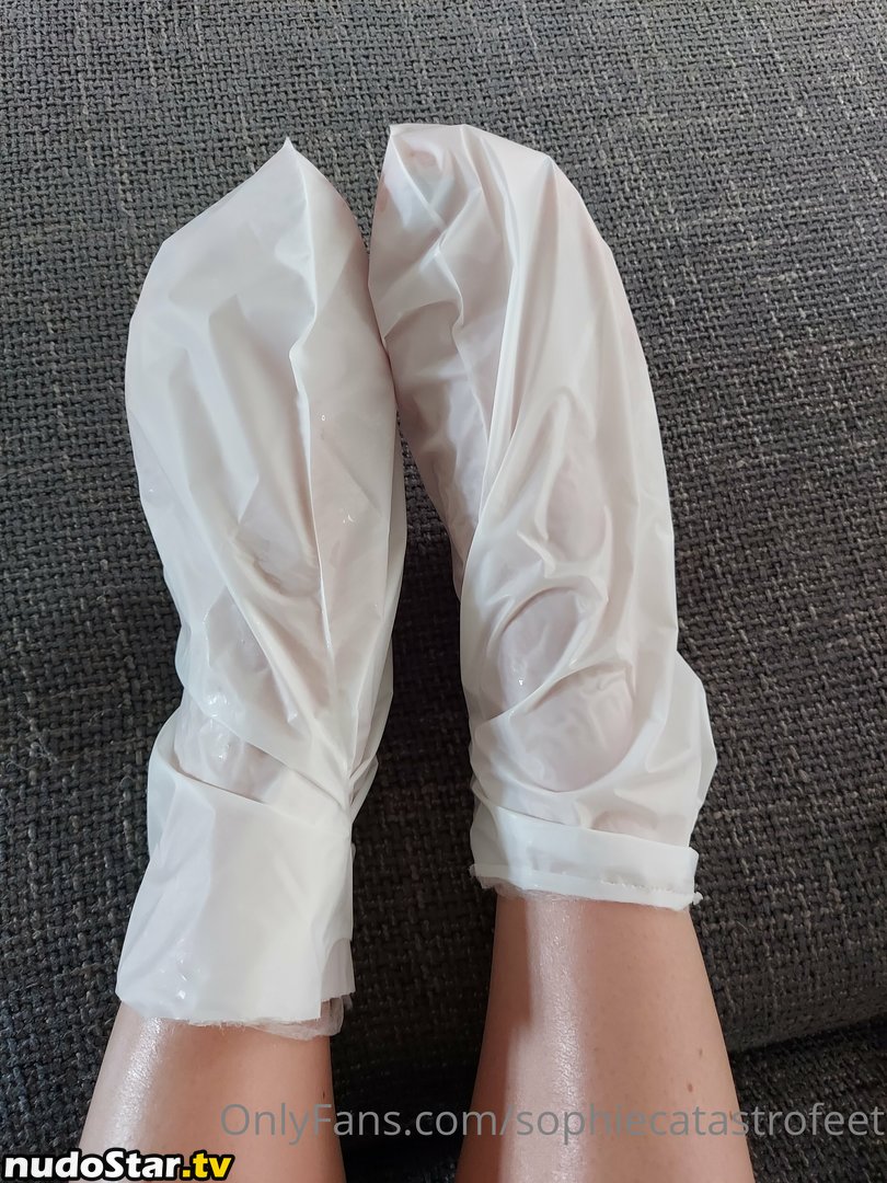 sophiecatastrofeet / thecatastrophicpiece Nude OnlyFans Leaked Photo #10