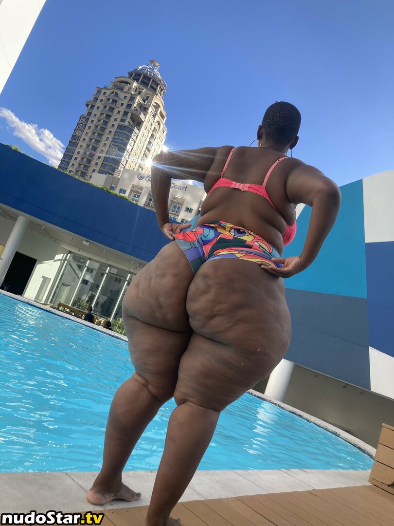 South African Thick / african.babez / the_real_liso Nude OnlyFans Leaked Photo #8