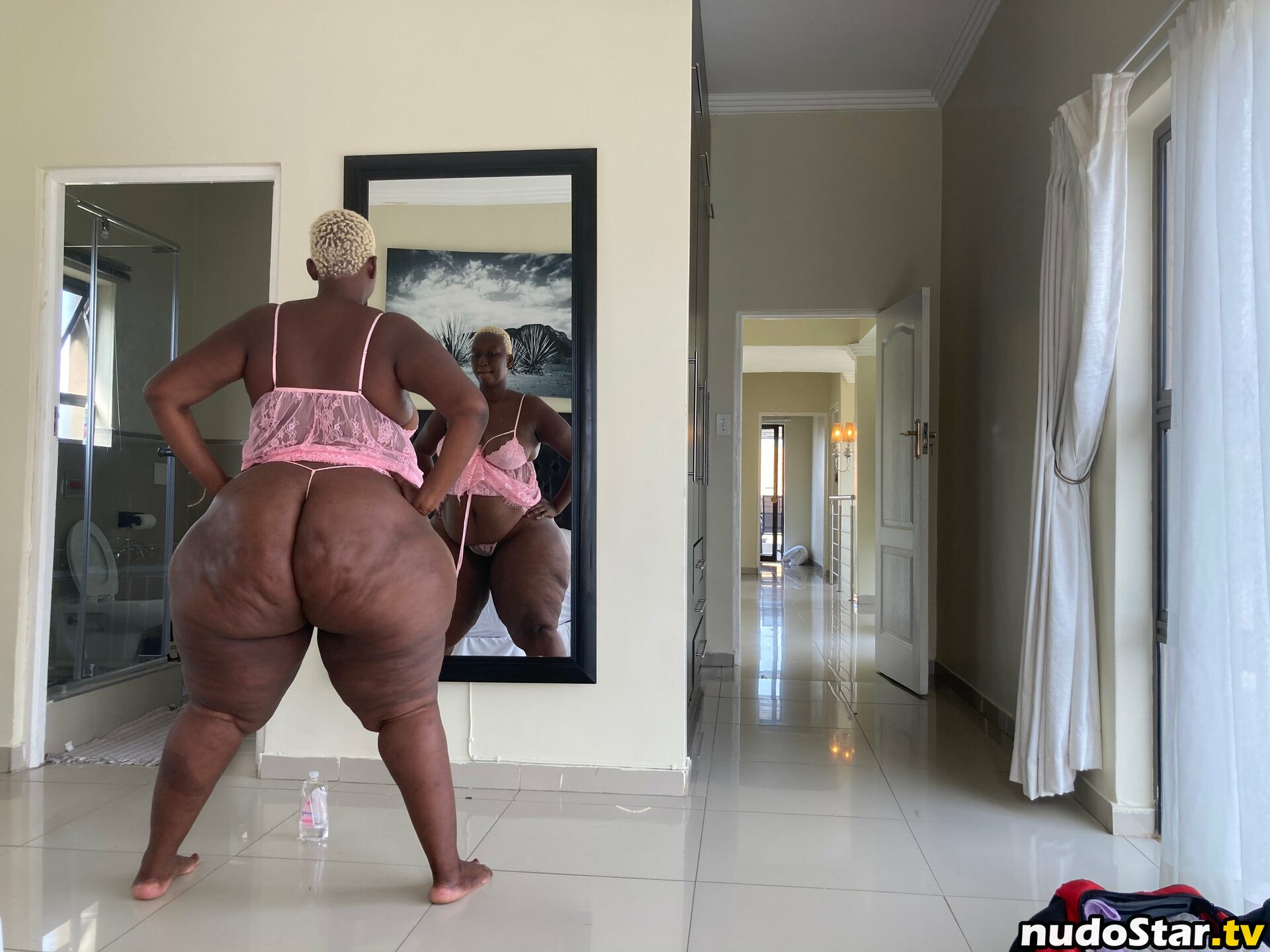 South African Thick / african.babez / the_real_liso Nude OnlyFans Leaked Photo #9