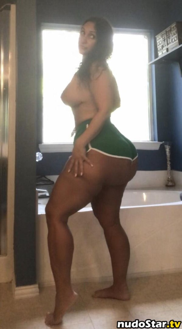 Curvesandlove / Sparks2fit / laurasparksofficial Nude OnlyFans Leaked Photo #13