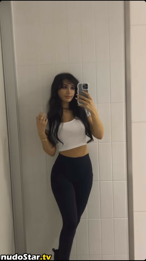 Sssniperwolf Nude OnlyFans Leaked Photo #75