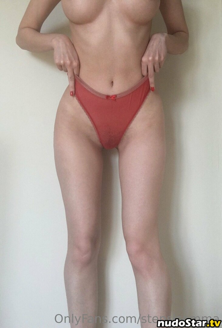 kathryn_white_ / stepsisteremma Nude OnlyFans Leaked Photo #4