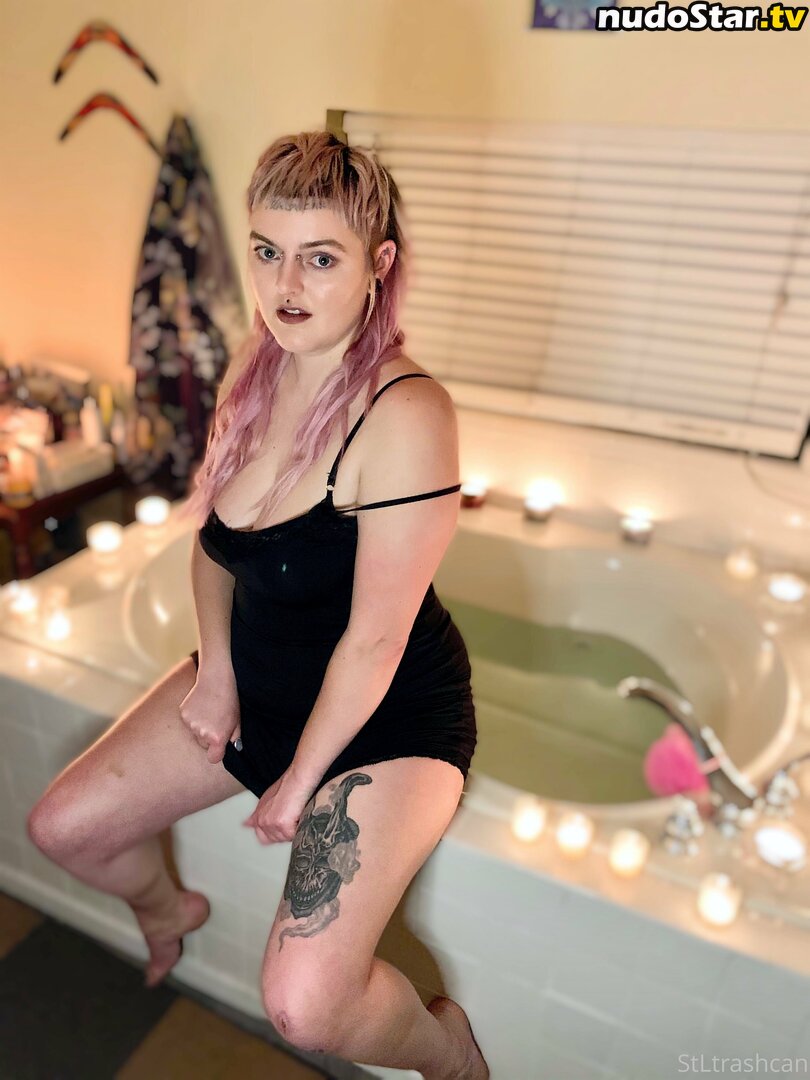 prettyperfection / stltrashcan_free Nude OnlyFans Leaked Photo #24