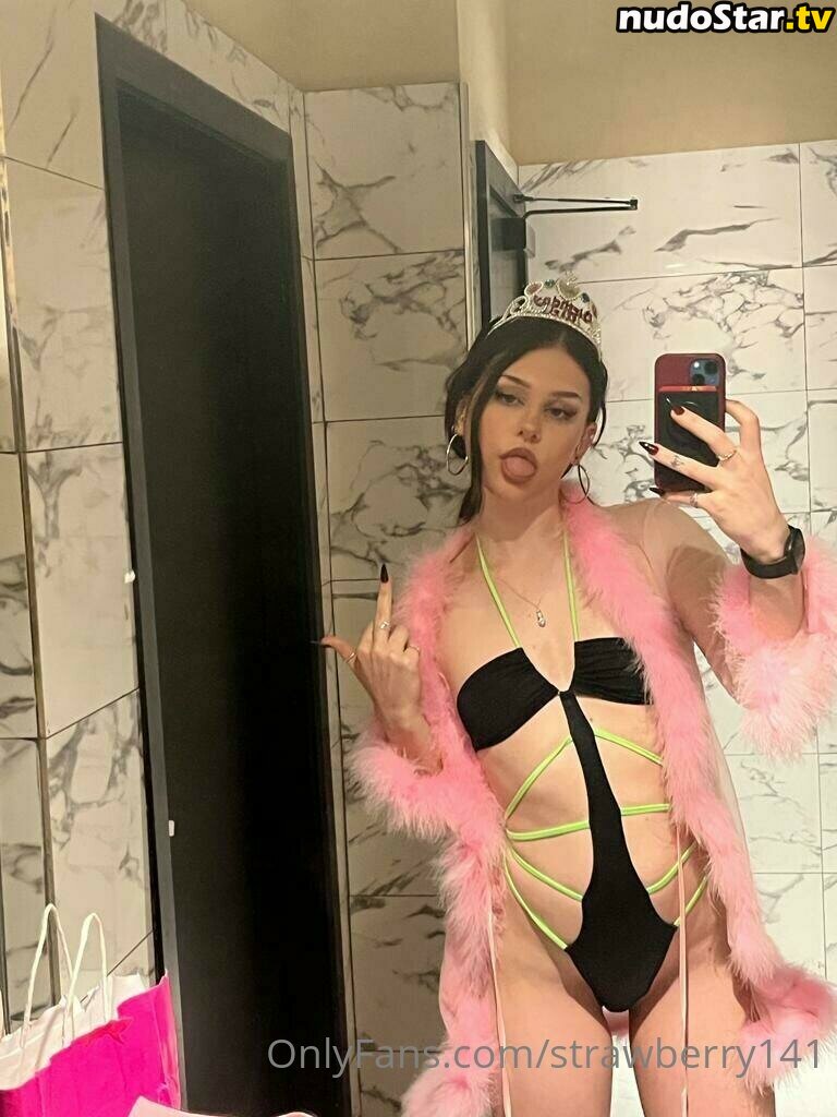 mabel may / mabelmay1 / strawberry141 Nude OnlyFans Leaked Photo #44