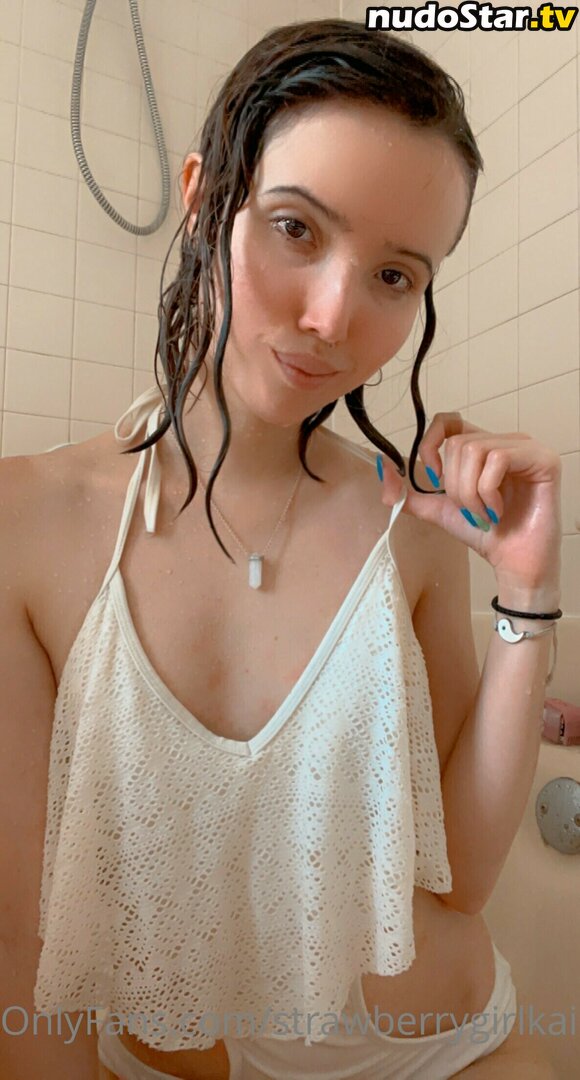 Strawberrygirlkairi / strawbeekairi Nude OnlyFans Leaked Photo #40
