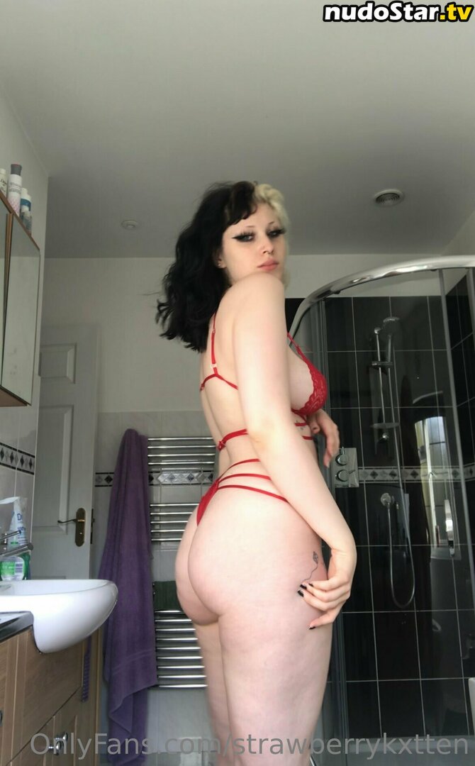 strawberrykxtten / treyatkinson_ Nude OnlyFans Leaked Photo #2
