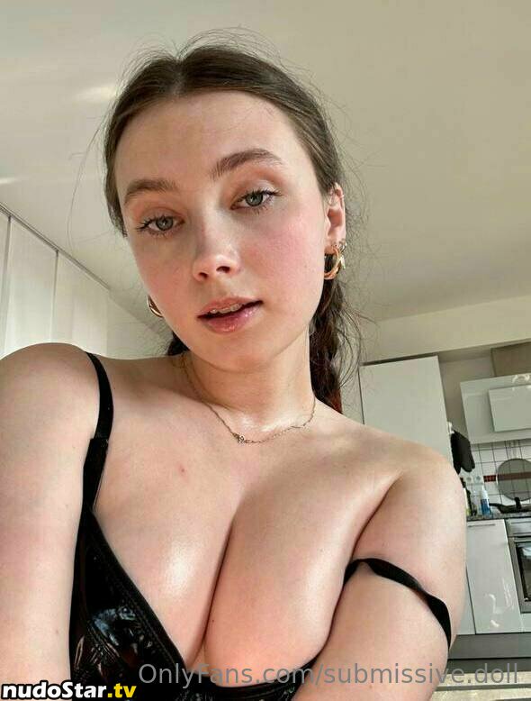 submissive.doll / valorie_ur_doll Nude OnlyFans Leaked Photo #28