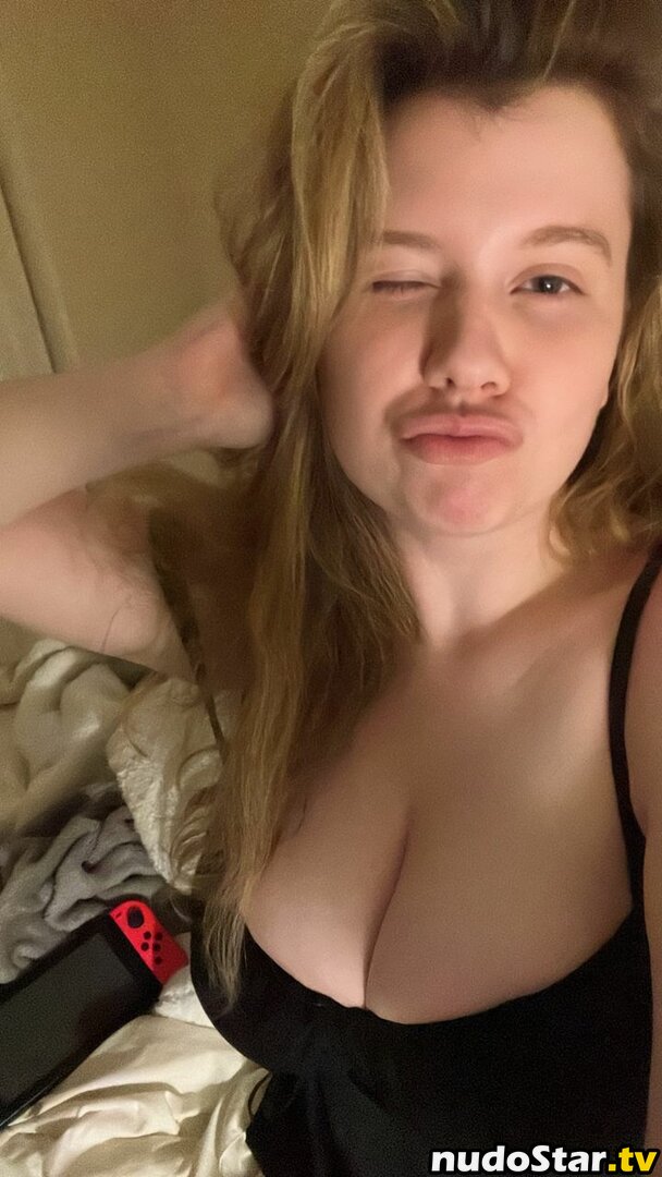 https: / supanintendogirl / ultrosgirl Nude OnlyFans Leaked Photo #5