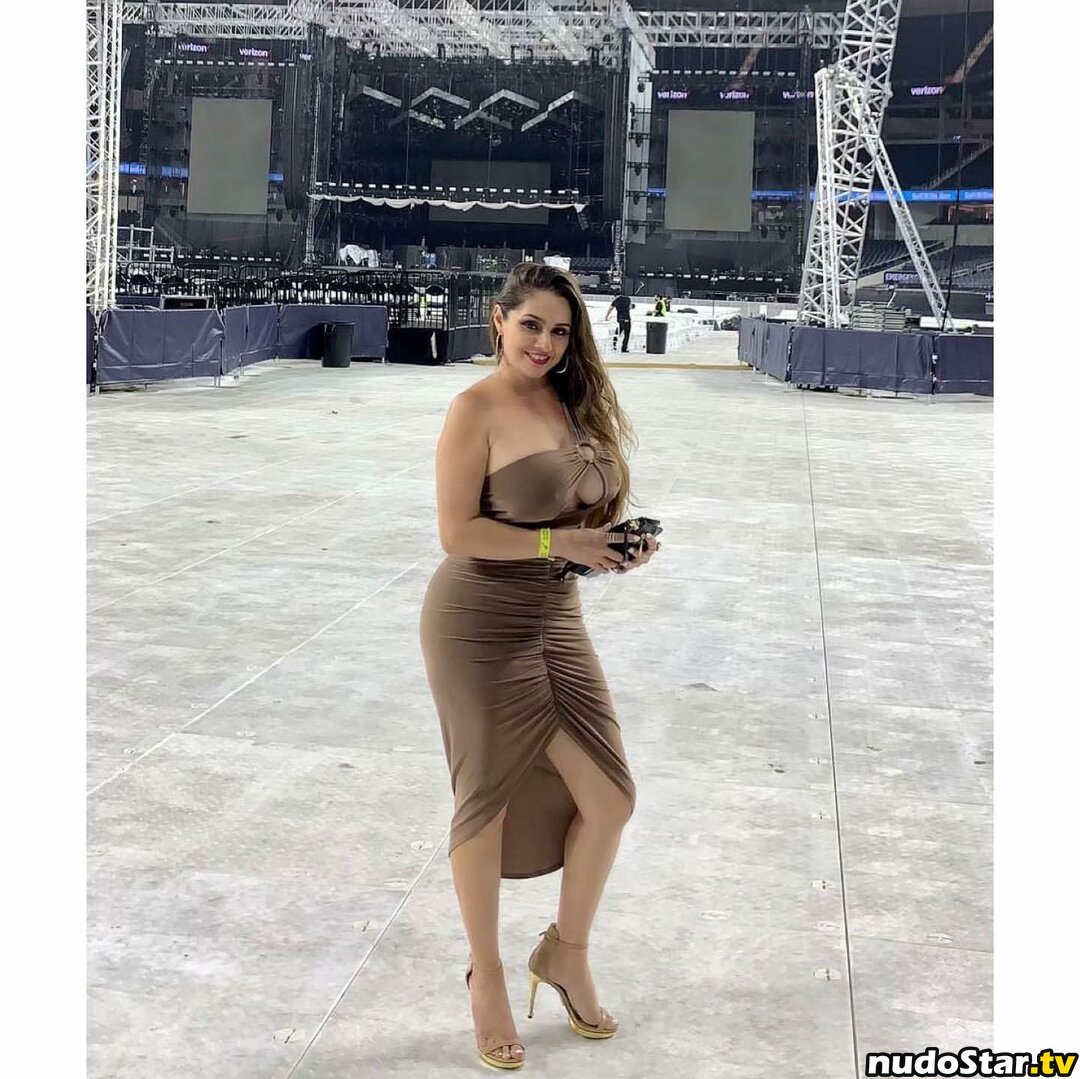 Sylvia Lopez / silvvialopez / syllopez79 Nude OnlyFans Leaked Photo #17