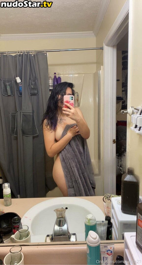 takita21 / takiyahdenise Nude OnlyFans Leaked Photo #13
