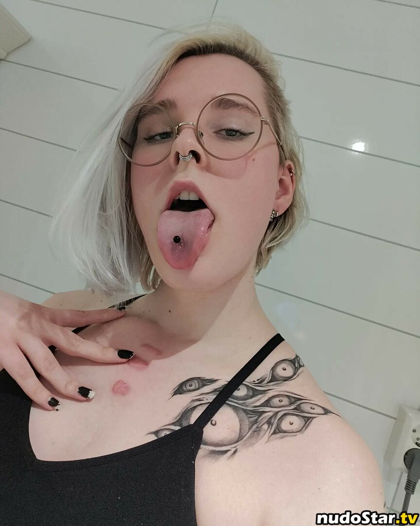 Rouge_Goth / Tall Goth / blood_bite Nude OnlyFans Leaked Photo #3