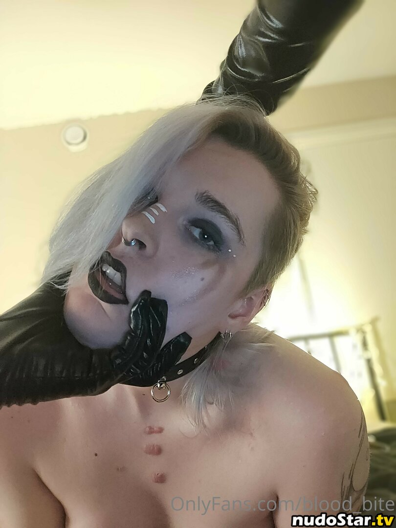 Rouge_Goth / Tall Goth / blood_bite Nude OnlyFans Leaked Photo #11