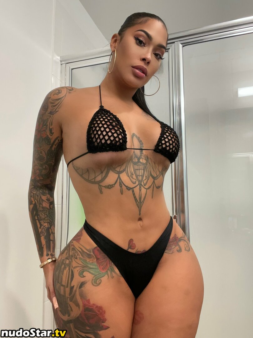 TattedUpHolly / tatted.up.holly Nude OnlyFans Leaked Photo #5