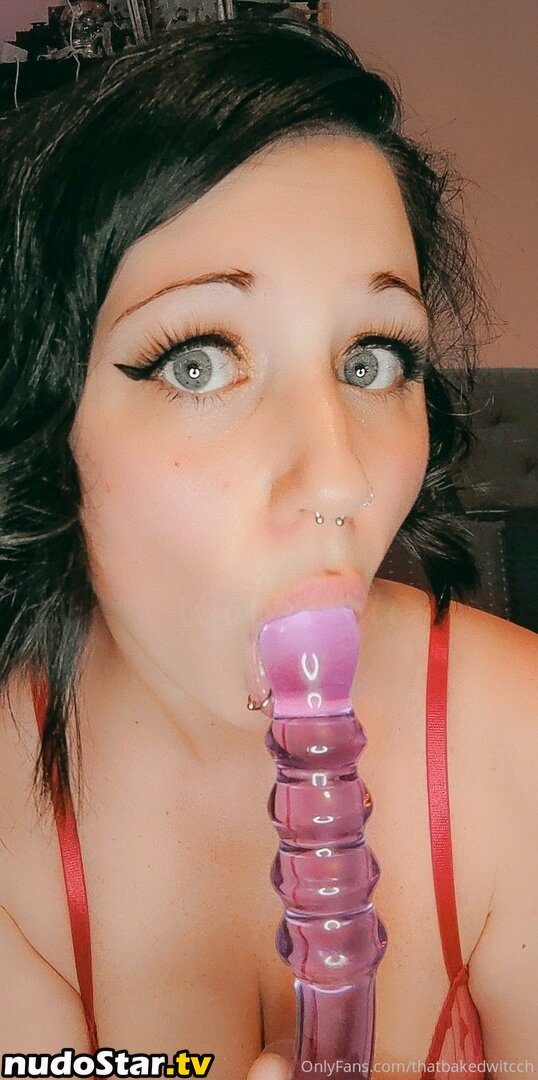 thatbakedwitcch / thatbakedwitch Nude OnlyFans Leaked Photo #21
