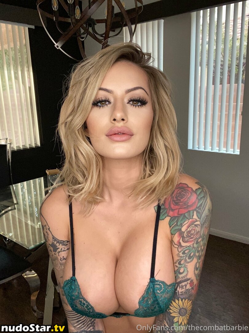 Rianna Carpenter / Thecombatbarbie Nude OnlyFans Leaked Photo #41