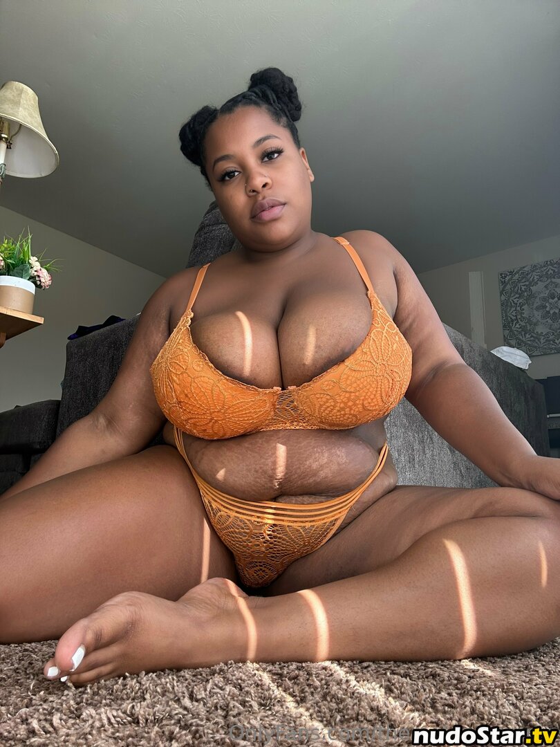 mz_mammamelons / themelonmamma Nude OnlyFans Leaked Photo #9