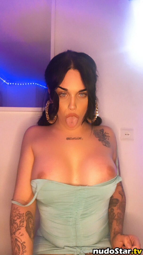 thequeen_oficial / thequeenoficial Nude OnlyFans Leaked Photo #23