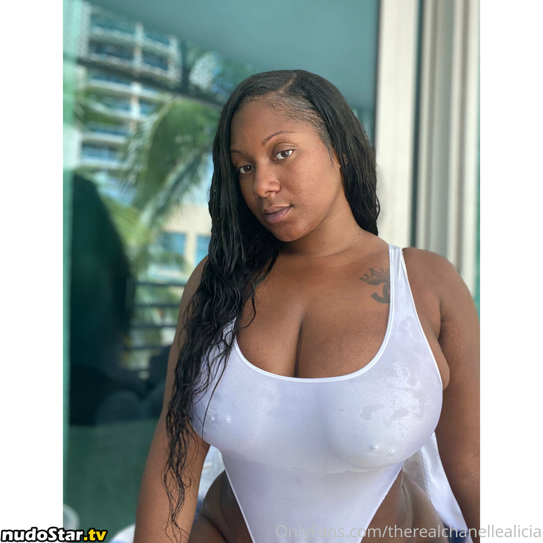 chanelle__alicia / therealchanellealicia Nude OnlyFans Leaked Photo #4