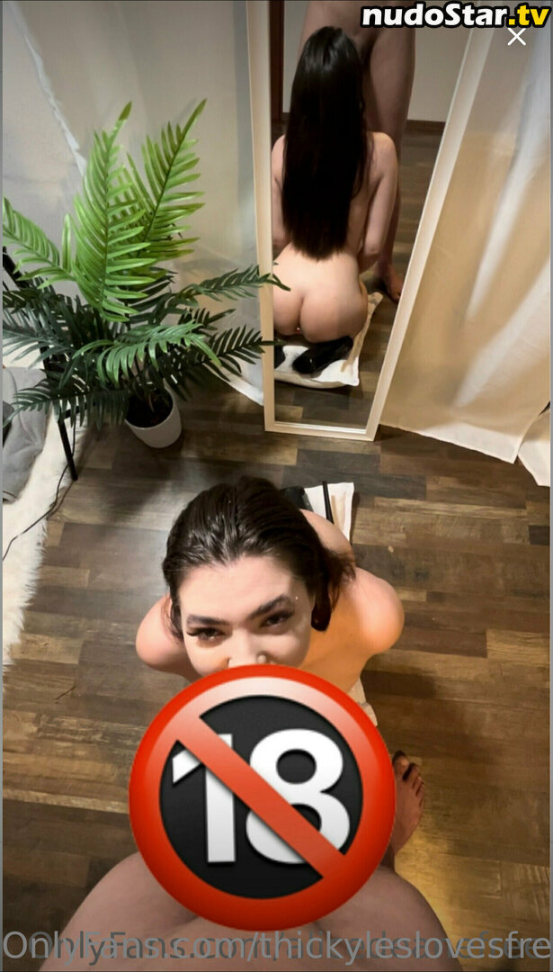 theloveofpugs_ / thickyleslovesfree Nude OnlyFans Leaked Photo #53
