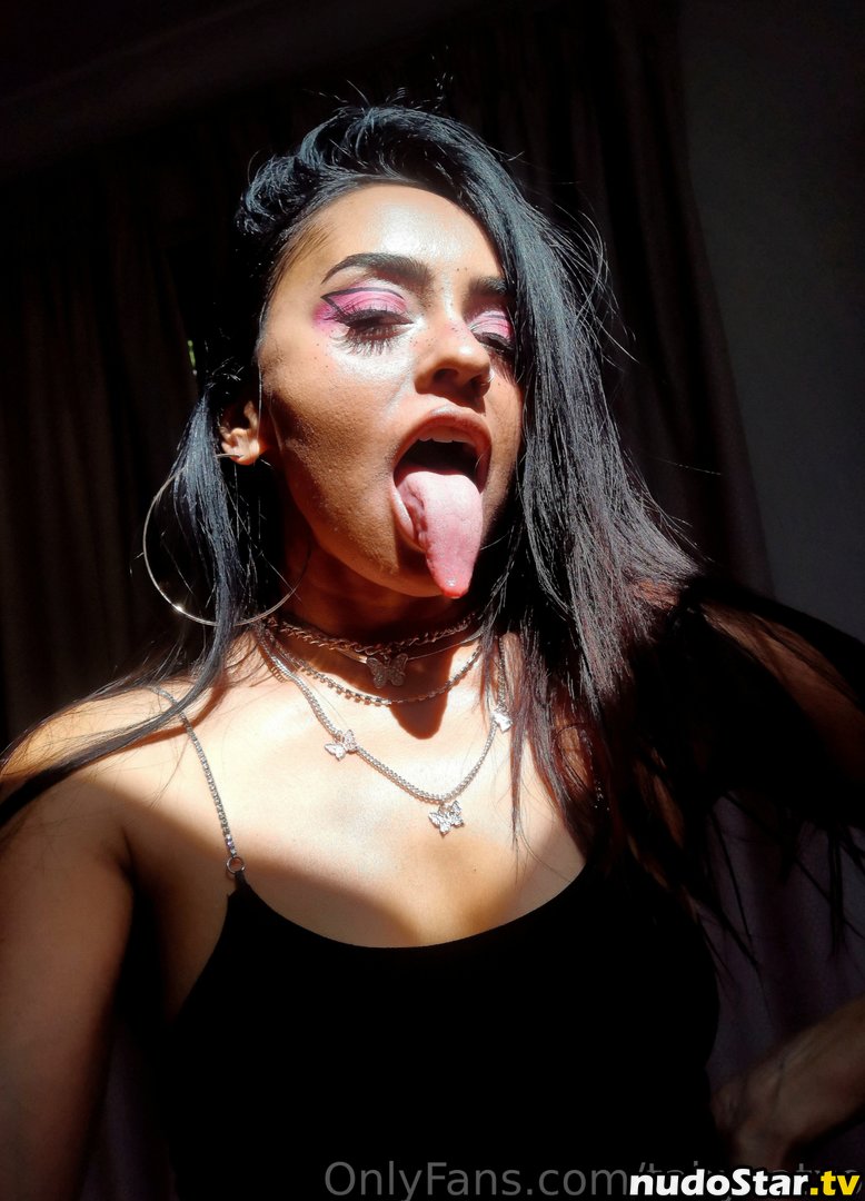 Tabycatxoxo / Tongue Queen Nude OnlyFans Leaked Photo #4