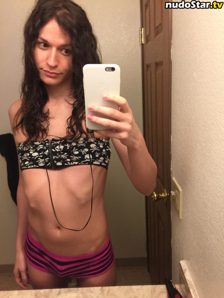 Trashgirlthalia / https: Nude OnlyFans Leaked Photo #10
