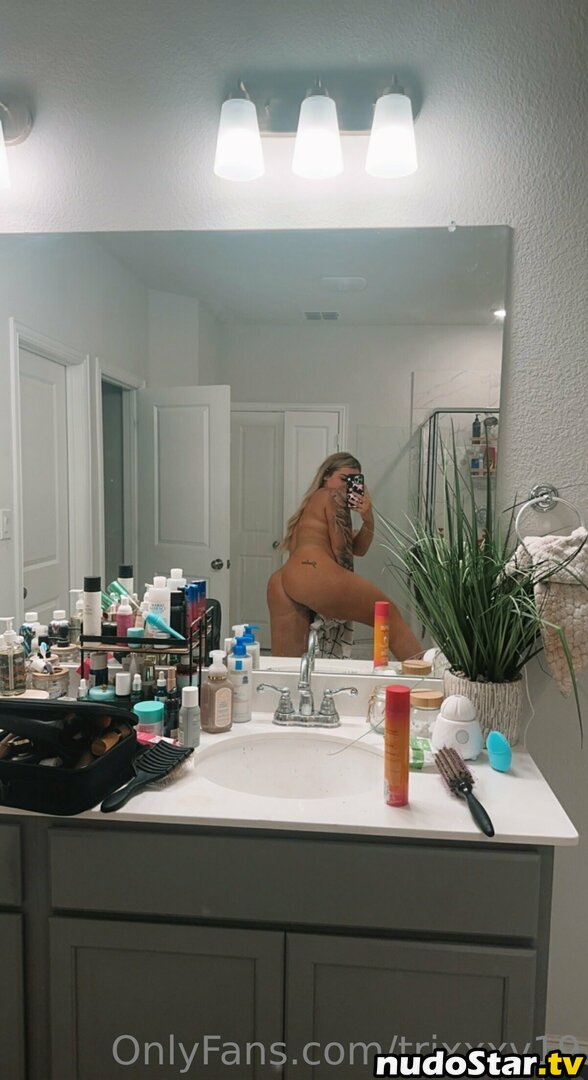 Trixxxy19 / trixxy19 Nude OnlyFans Leaked Photo #6