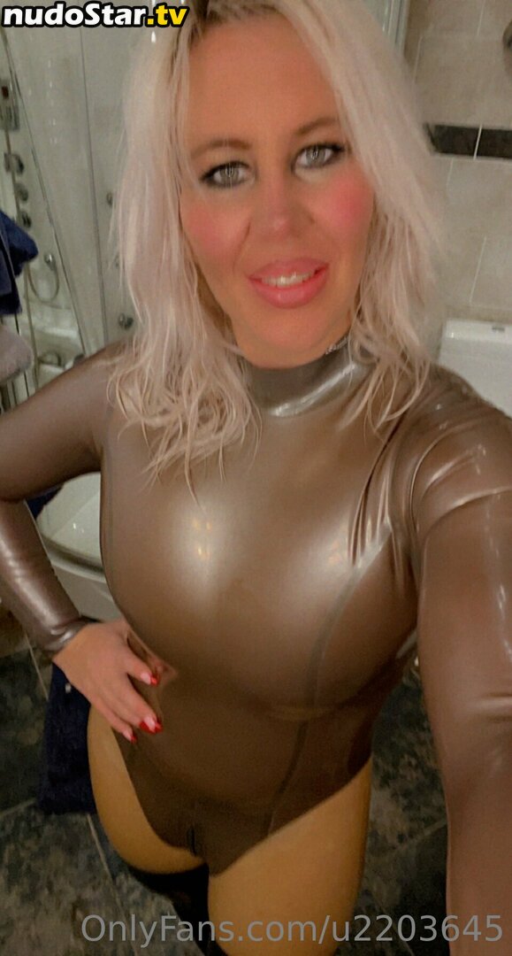 latexdolly.02 / u2203645 Nude OnlyFans Leaked Photo #3