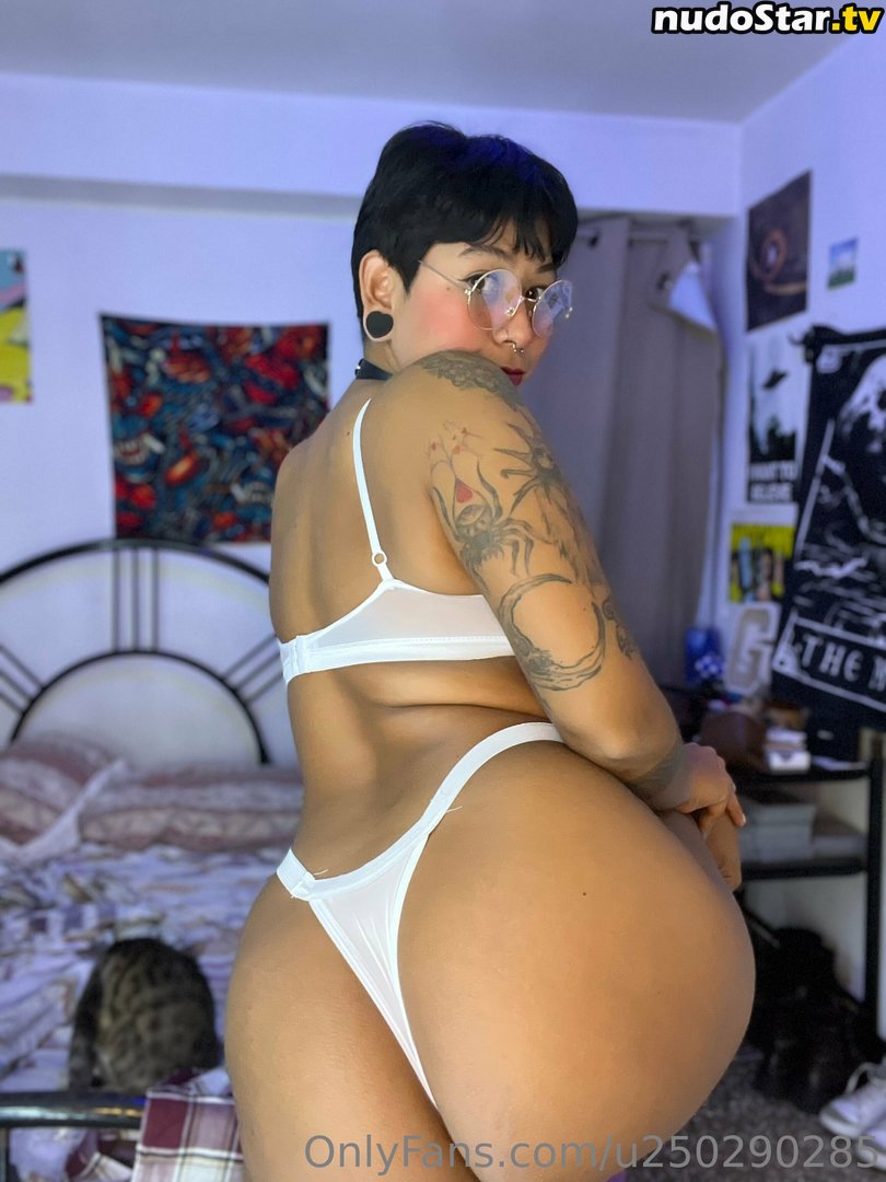 u250290285 / xo_august Nude OnlyFans Leaked Photo #82
