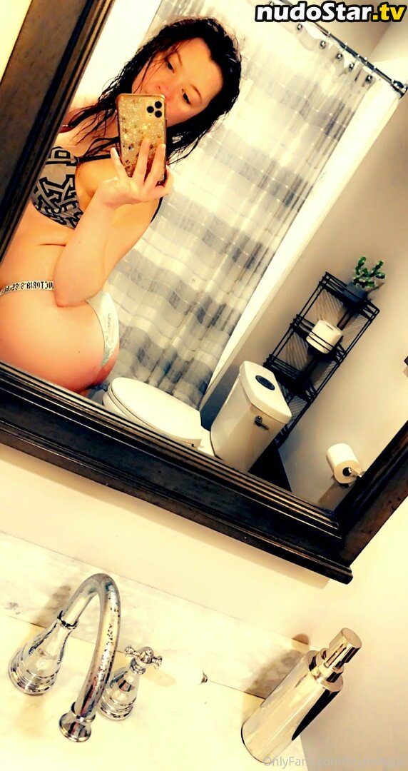umassgirl / zoomasschicks Nude OnlyFans Leaked Photo #2